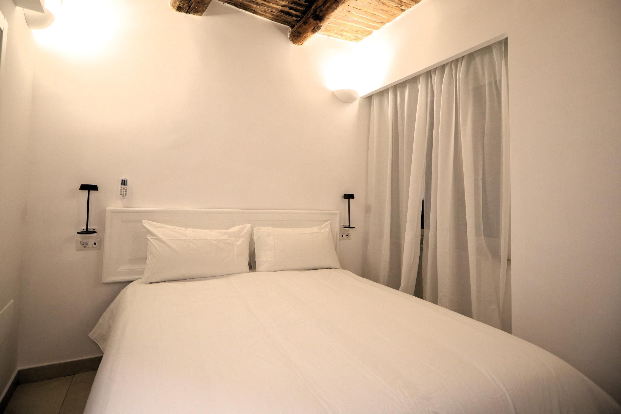 Ai 13 Gradoni di Chiaia Room with Private Bath - Non-Smoking, Accessible 2