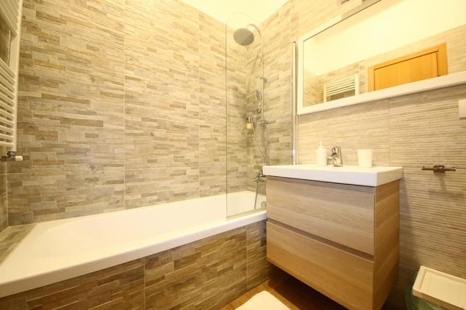 Five-Bedroom Premium Apartment