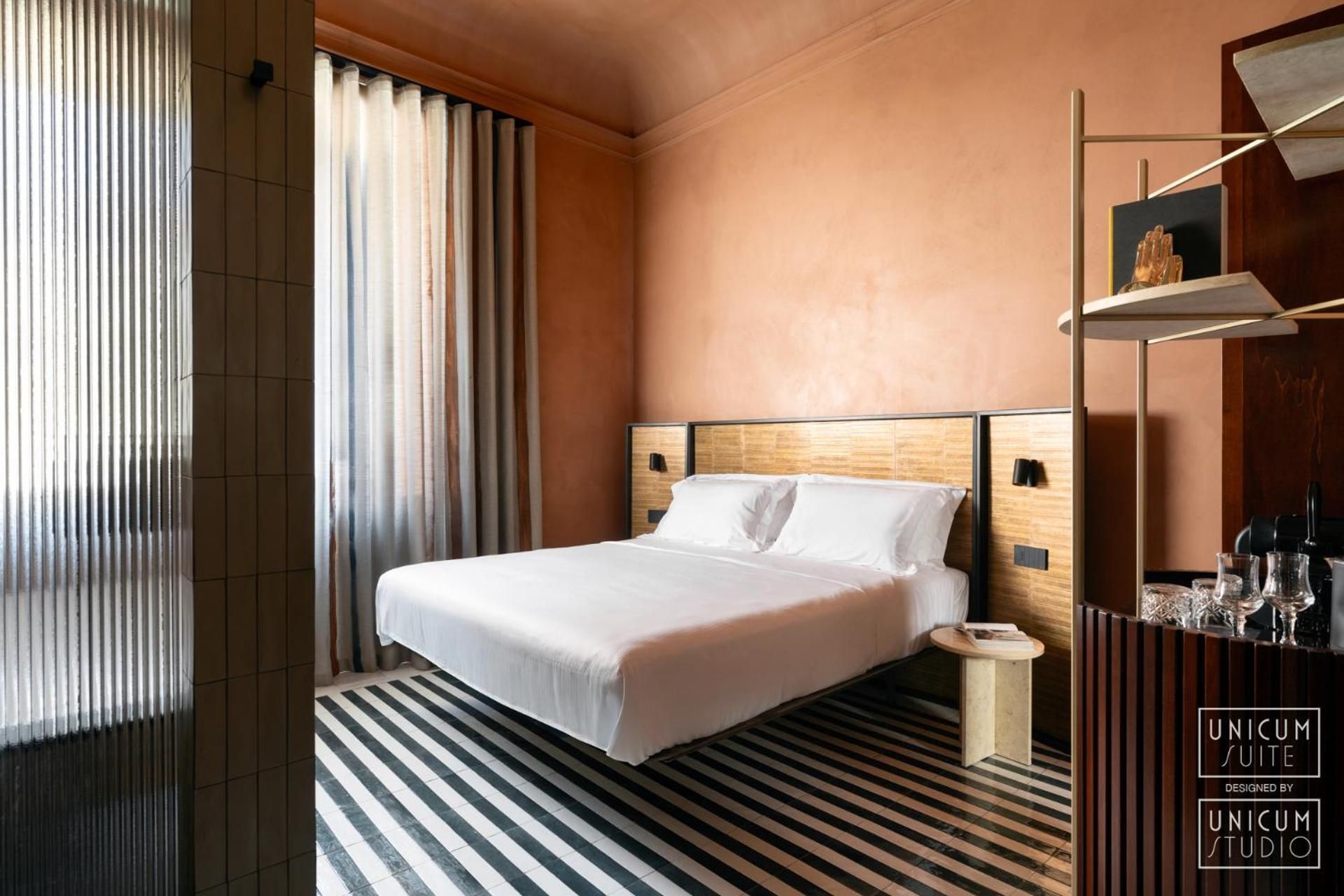 King Room with Spa Bath