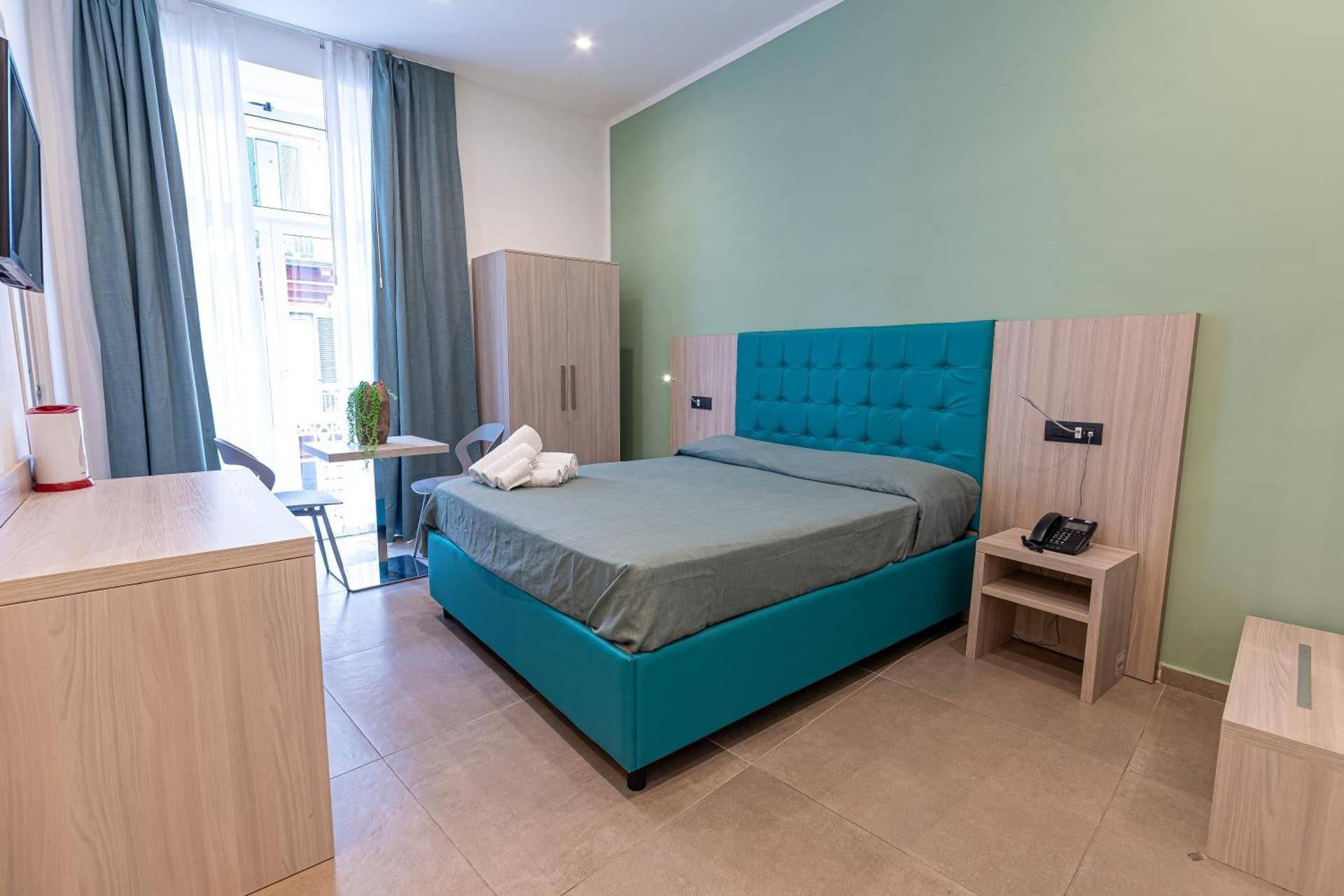 Queen Room with Spa Bath