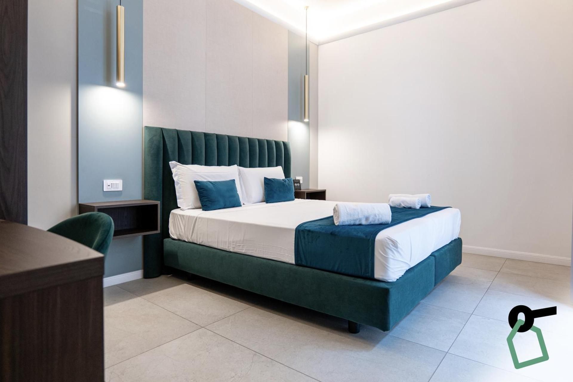 Deluxe Double or Twin Room with City View
