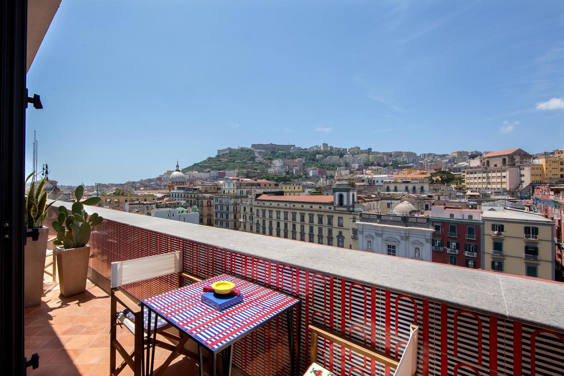 Deluxe Triple Room with City view