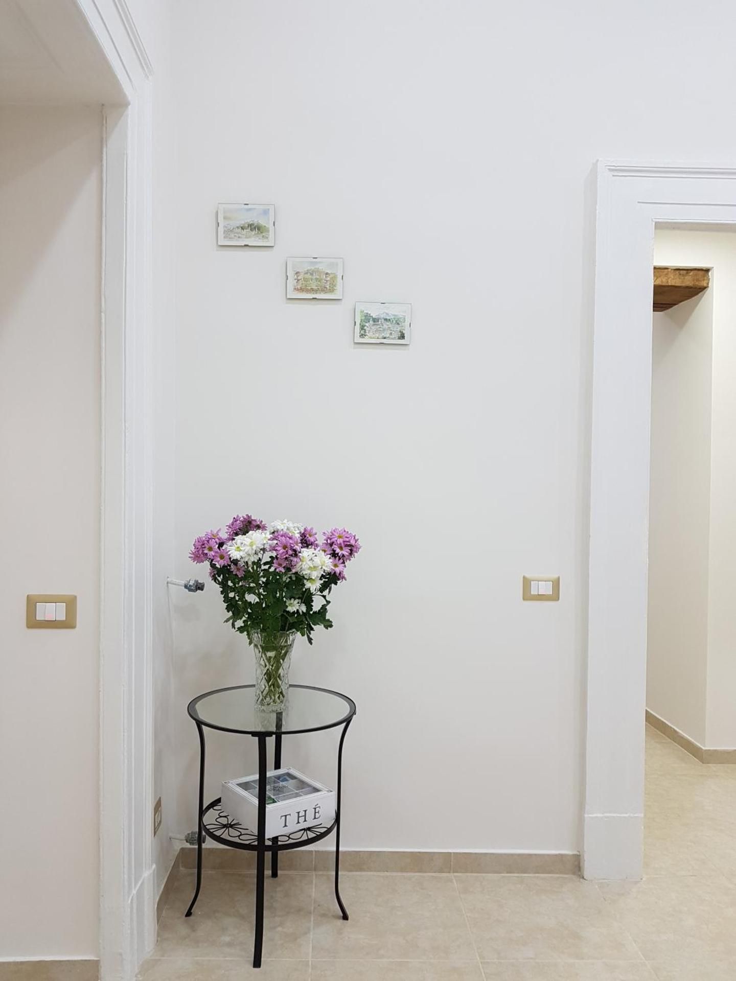 shared lounge/tv area