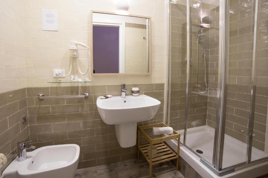 GreRos H. Porto Napoli Centro, by ClaPa Group Dislocated Hospitality Deluxe Double Room 2