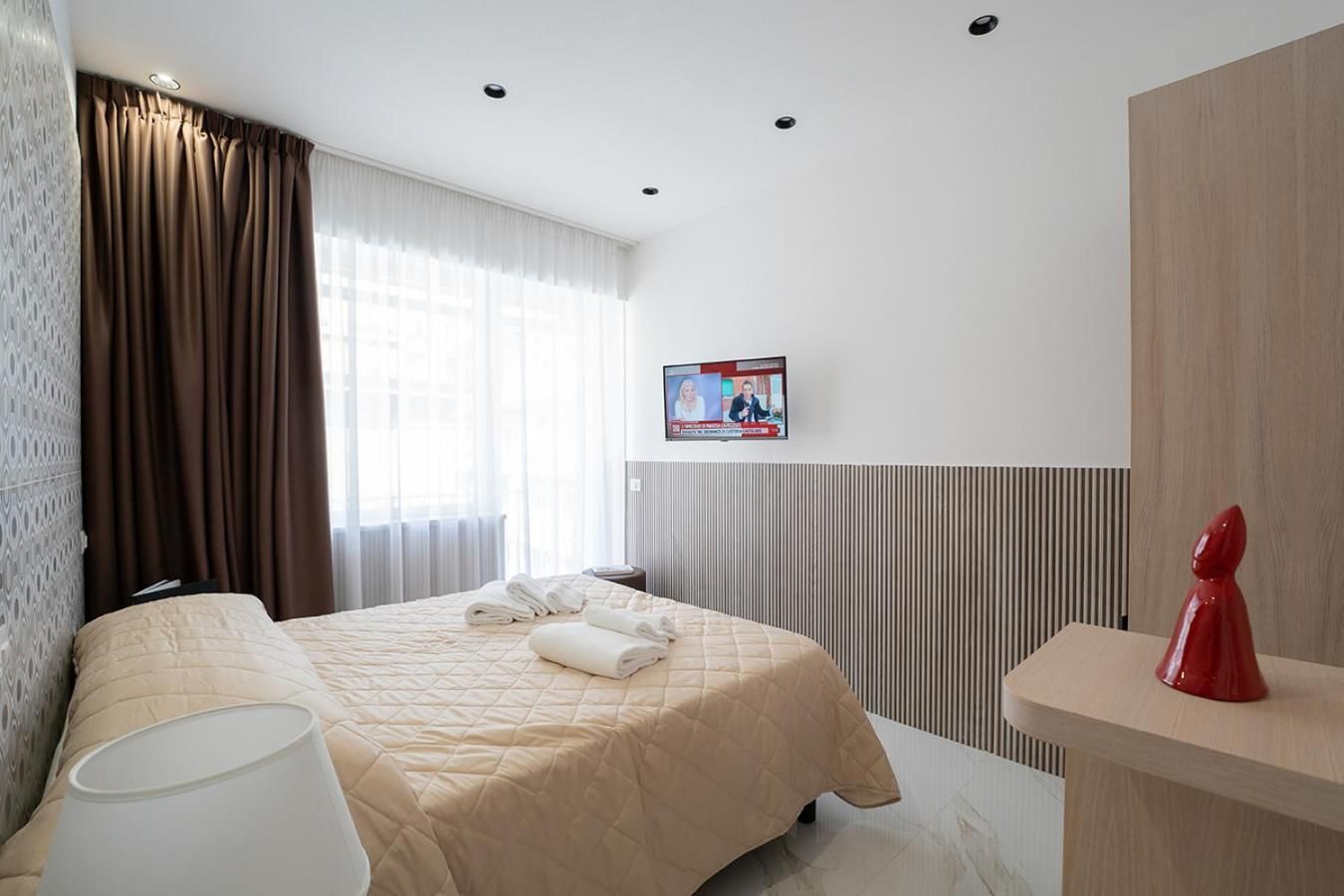 GreRos H. Porto Napoli Centro, by ClaPa Group Dislocated Hospitality Superior Double Room