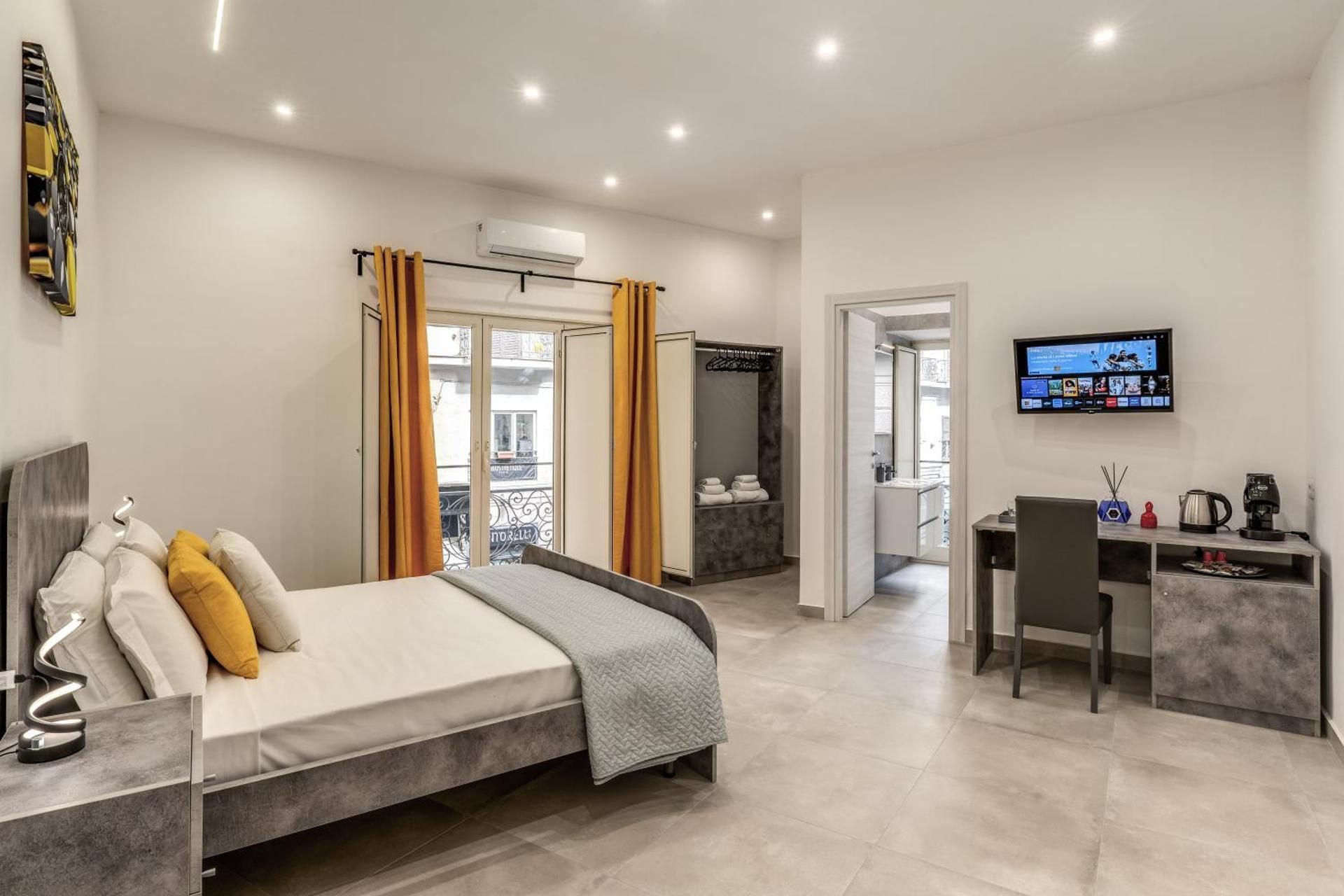 Deluxe Queen Room