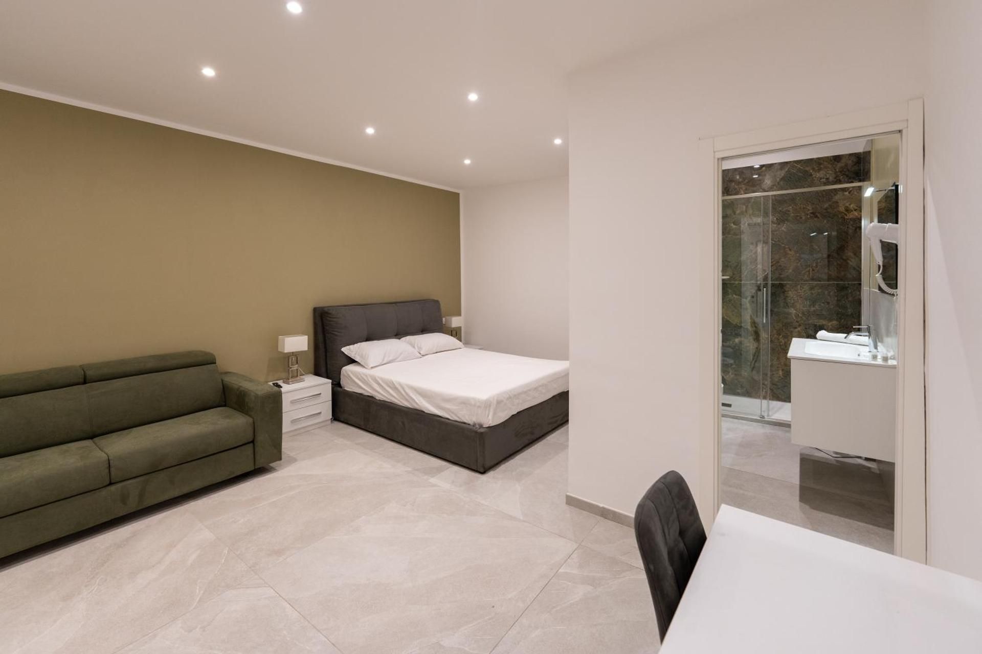 Deluxe Quadruple Room