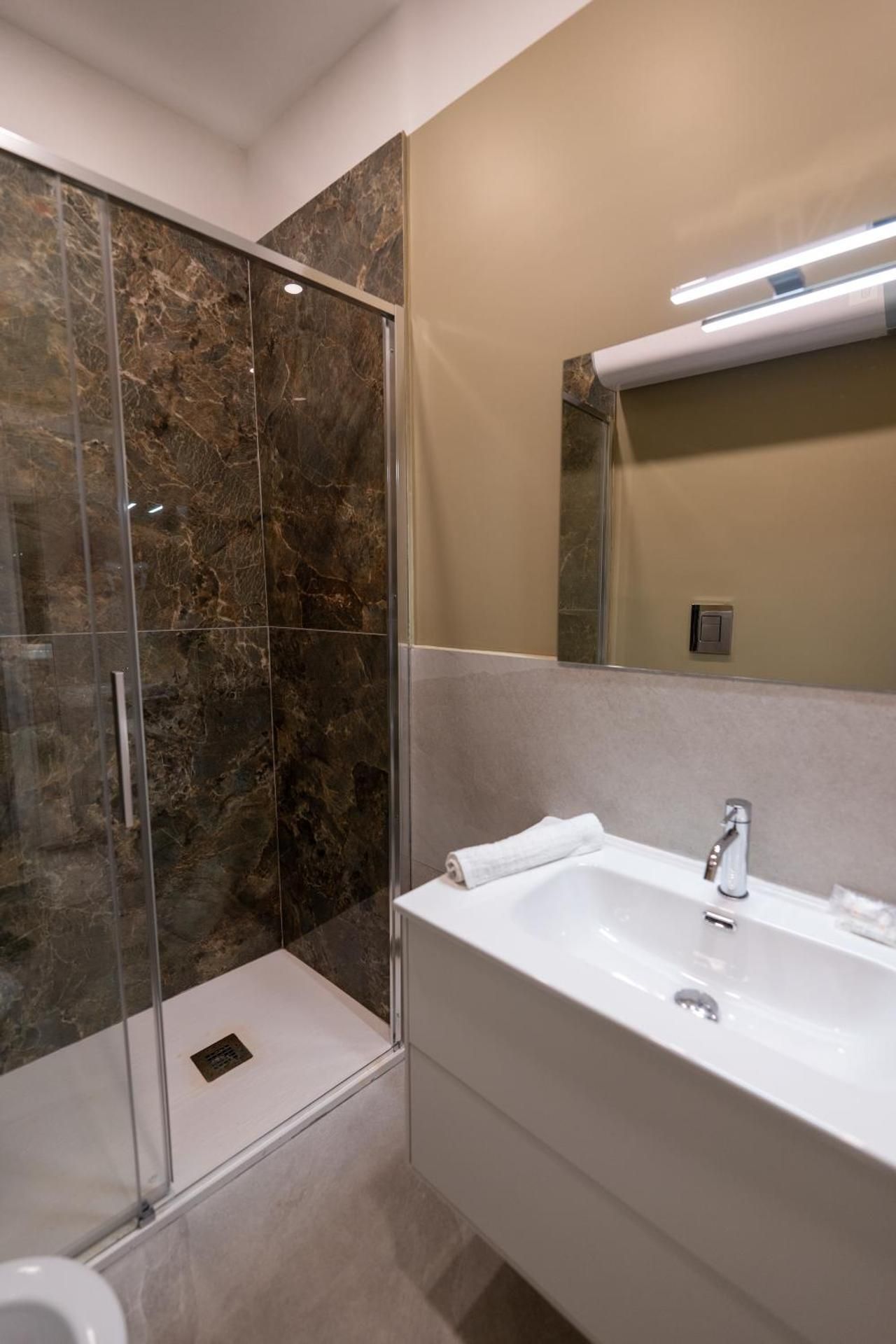 Deluxe Family Suite