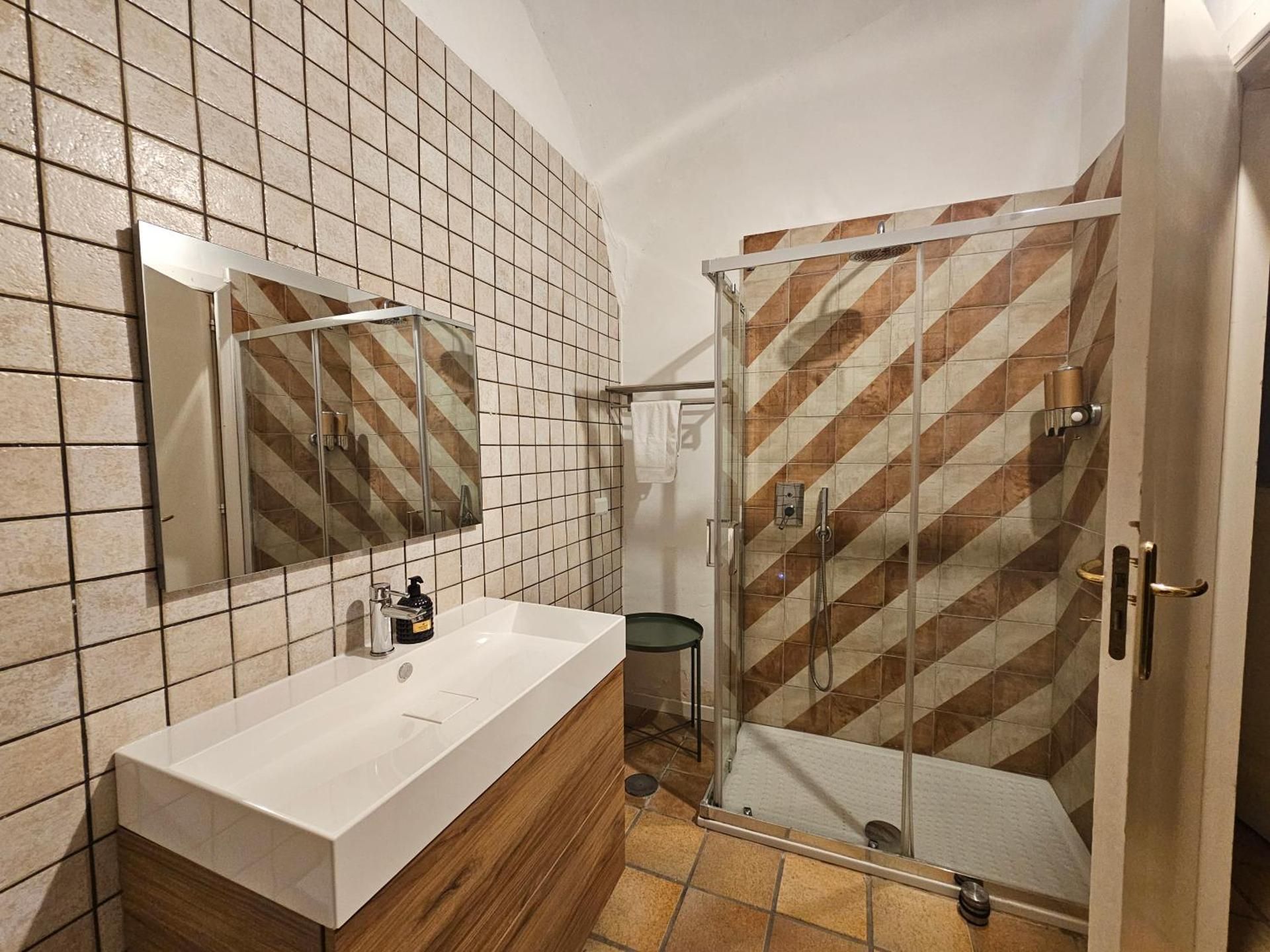 Superior Apartment with 3 Bathrooms