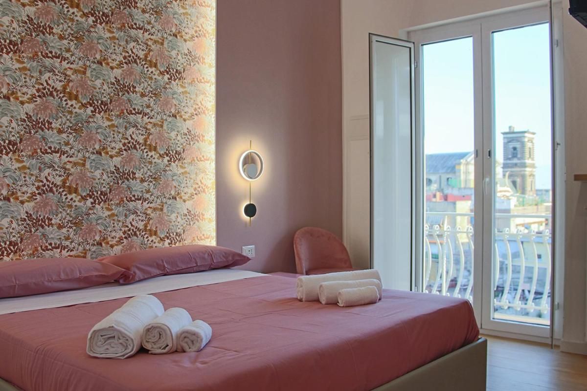 Deluxe Double Room with Balcony and Sea View