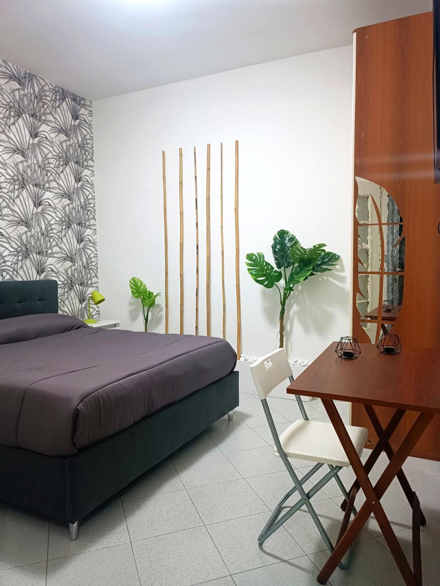 One-Bedroom Deluxe Apartment
