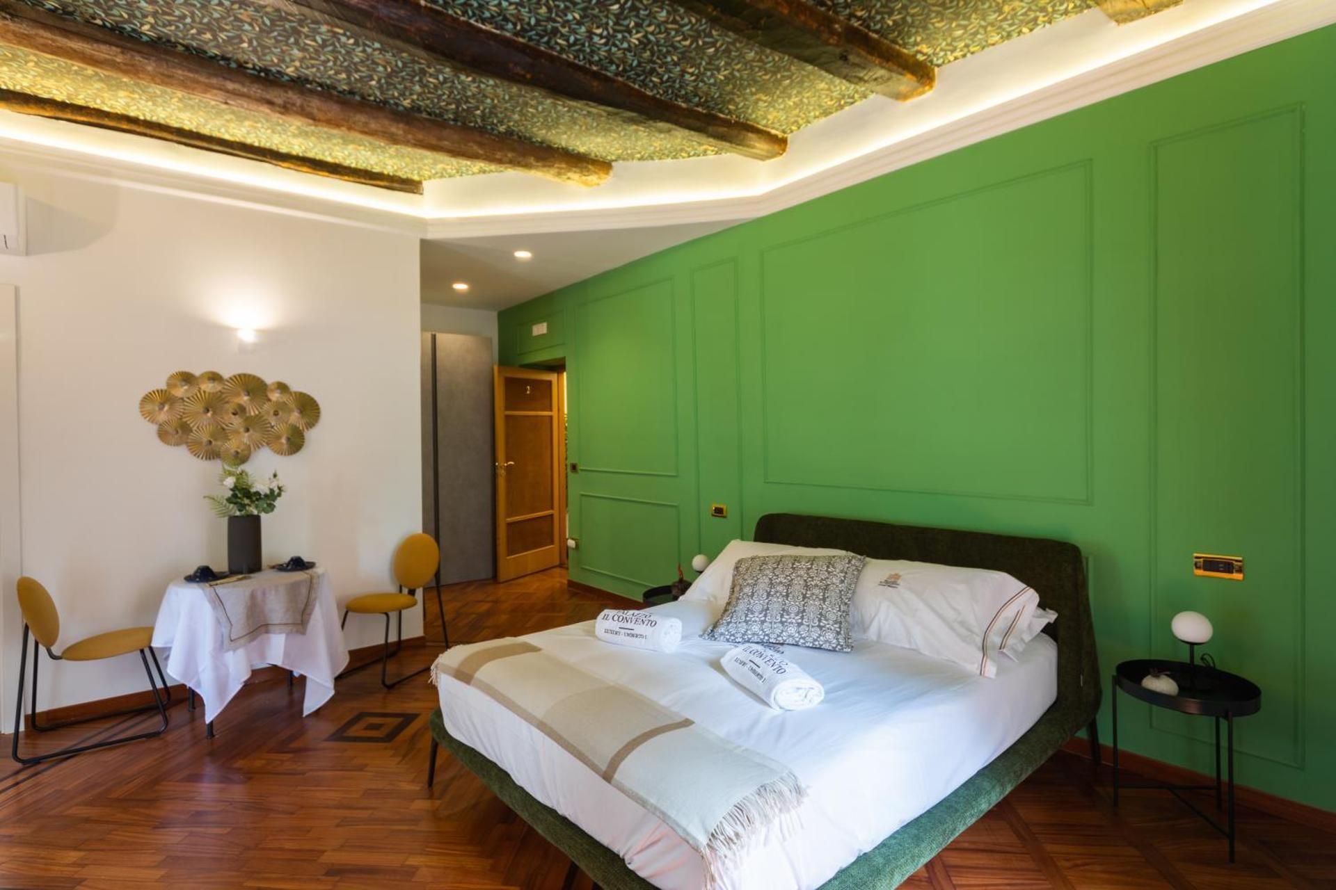 King Room with Spa Bath