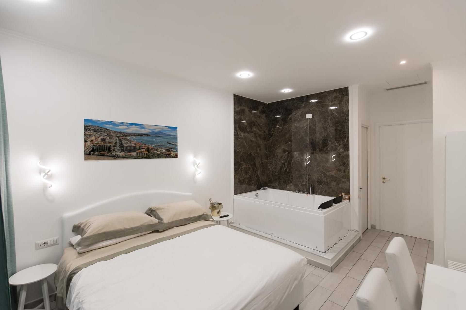 King Room with Spa Bath