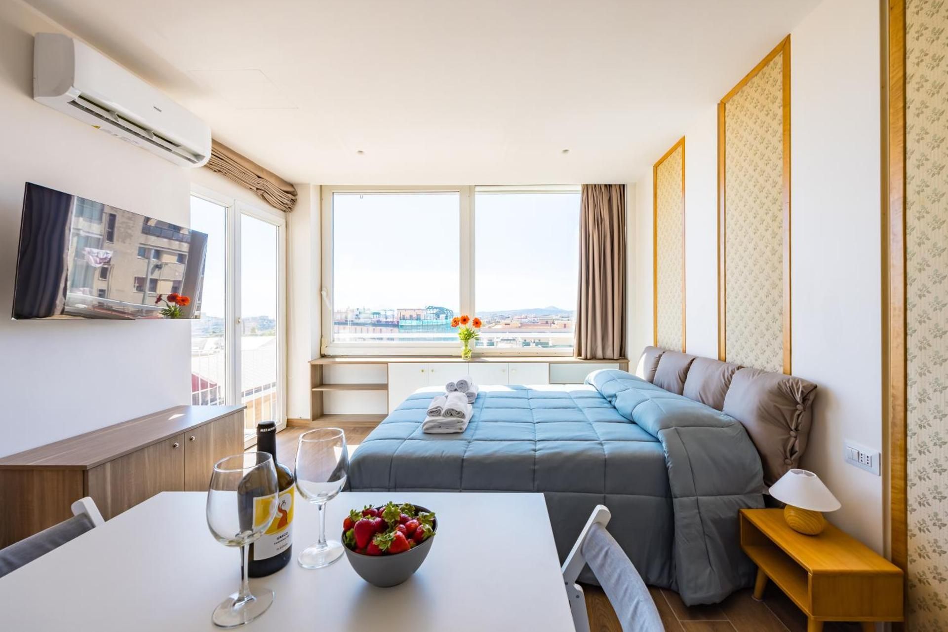 Studio Apartment with Sea View