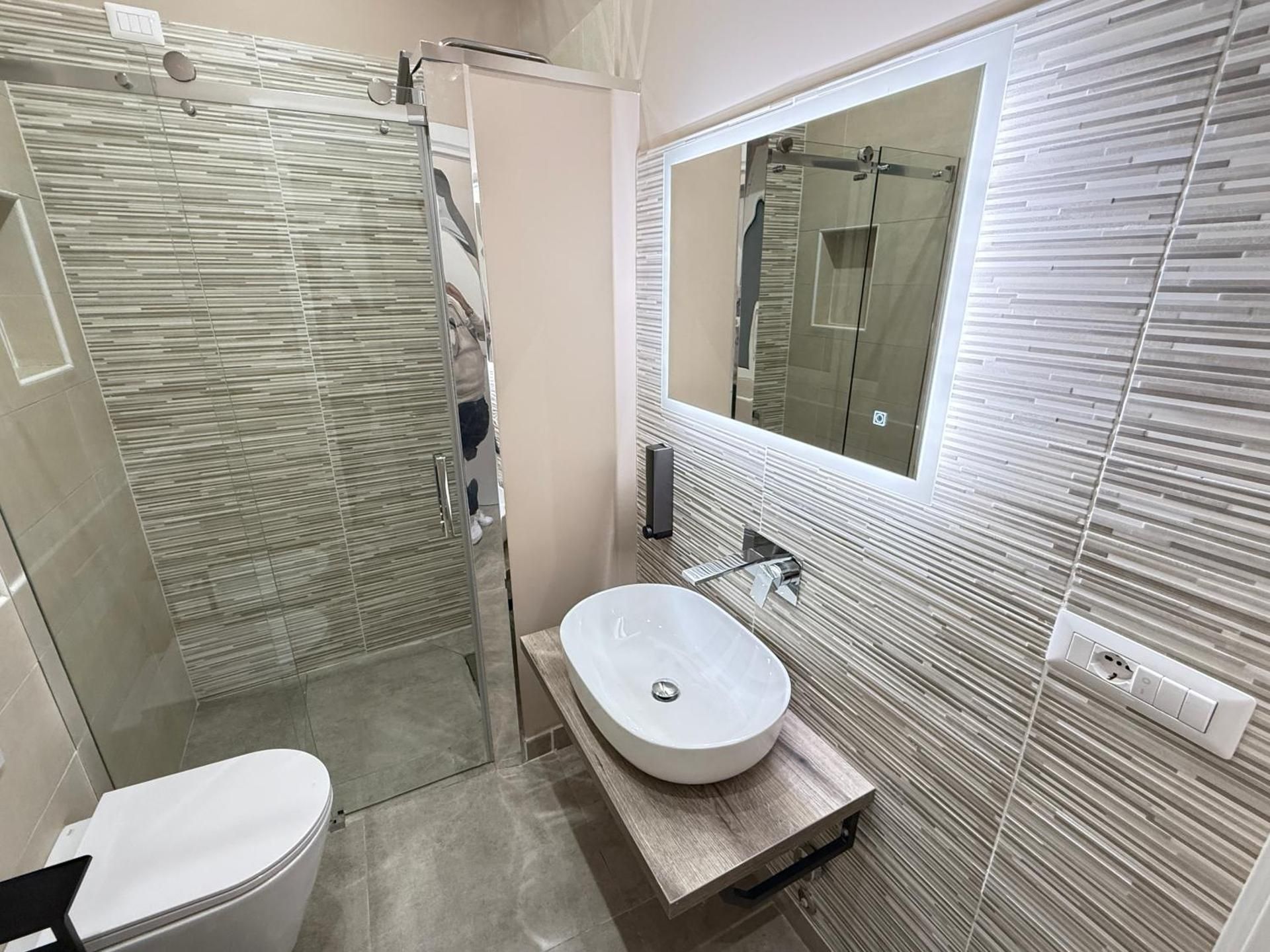 Double or Twin Room with Private Bathroom