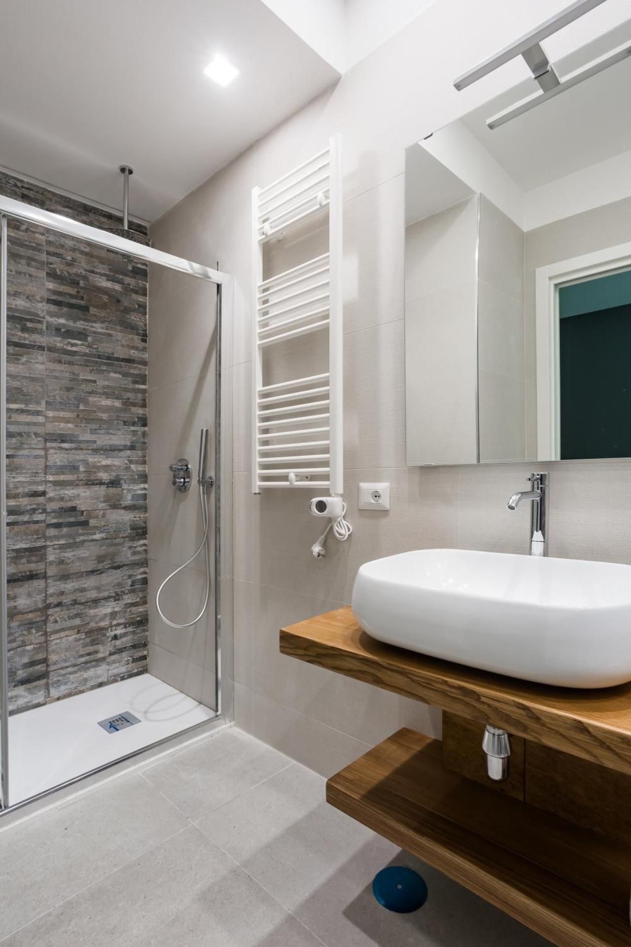 Comfort Triple Room with Shower