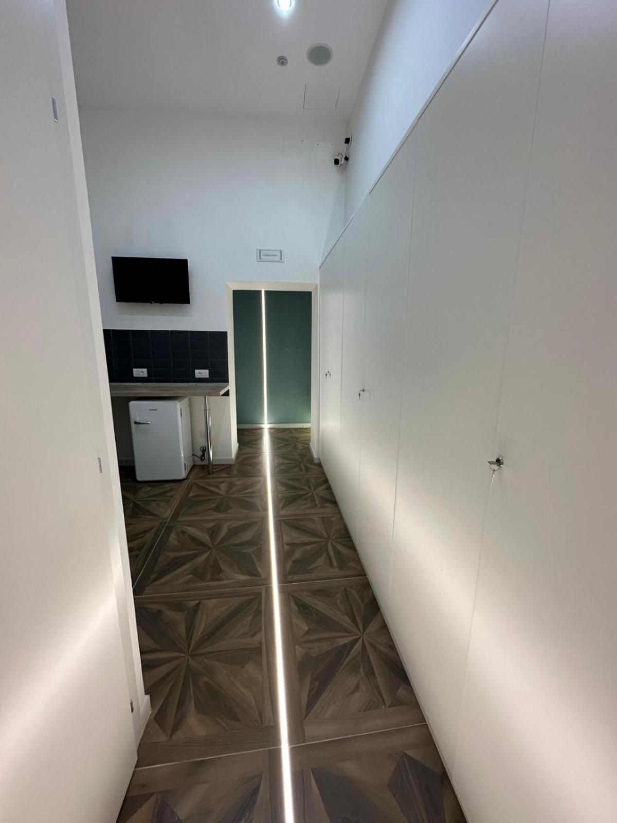 shared lounge/tv area