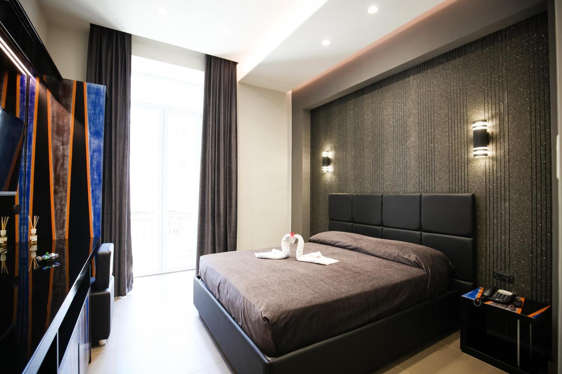 Double Room with Balcony and Partial Sea View