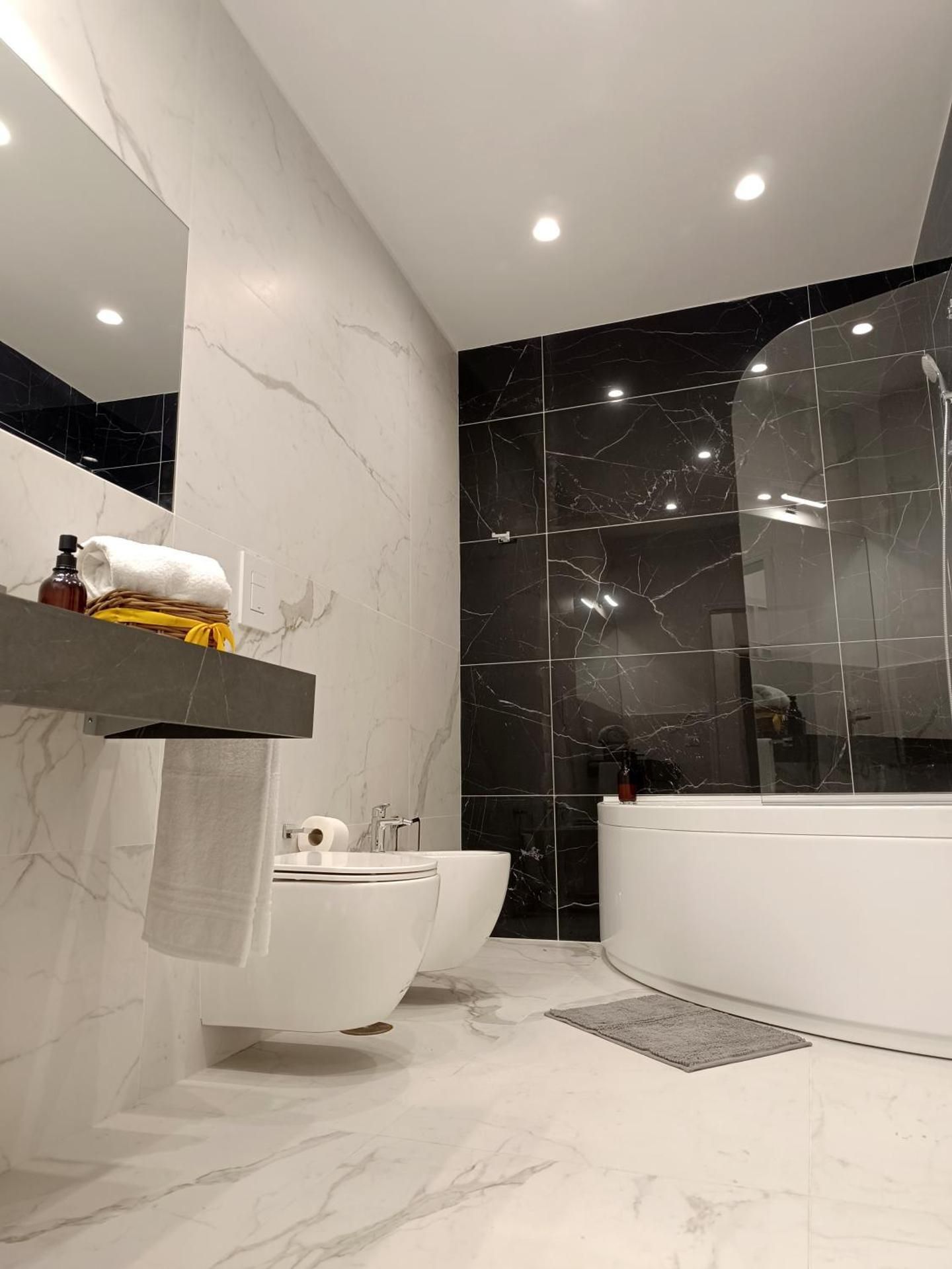 King Room with Spa Bath