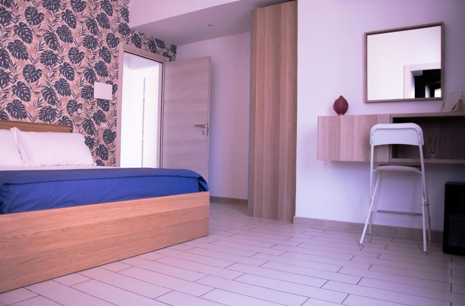 Walk Rooms