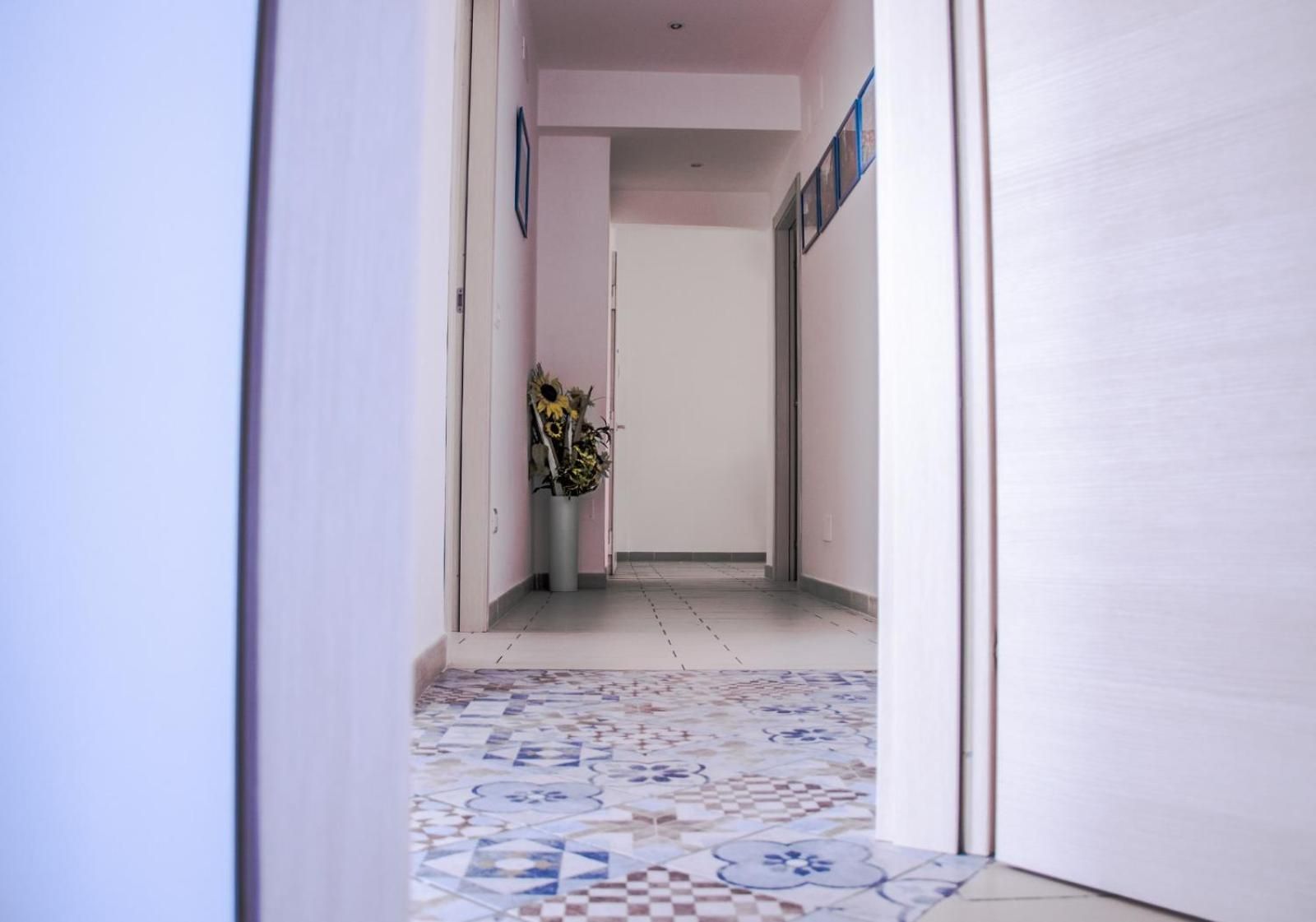 Walk Rooms