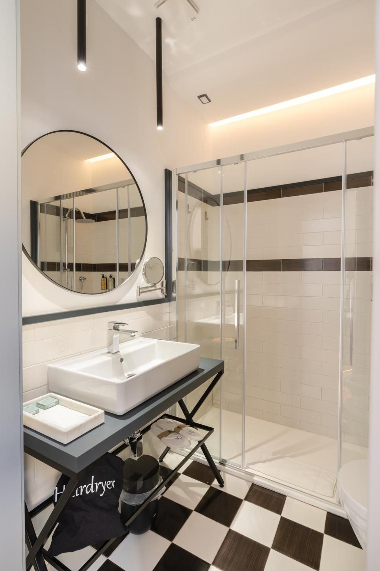 Triple room with balcony – Via Santa Lucia 76