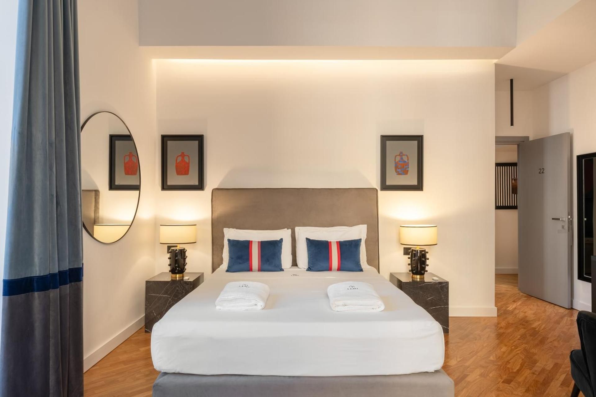 Triple room with balcony – Via Santa Lucia 76