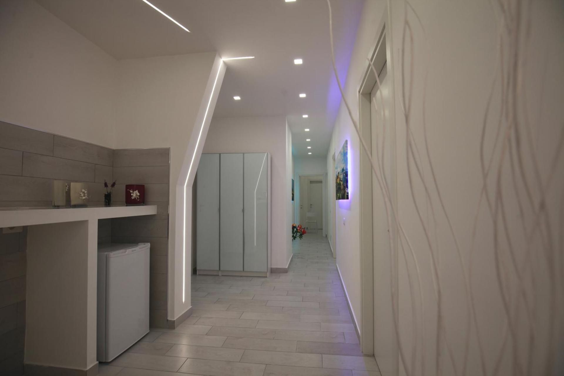 shared lounge/tv area