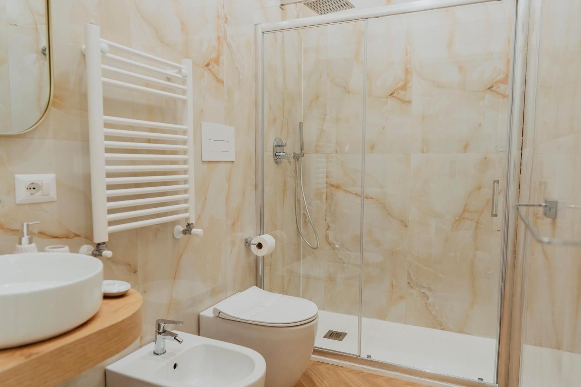 La cle de la maison Suite with Balcony 2