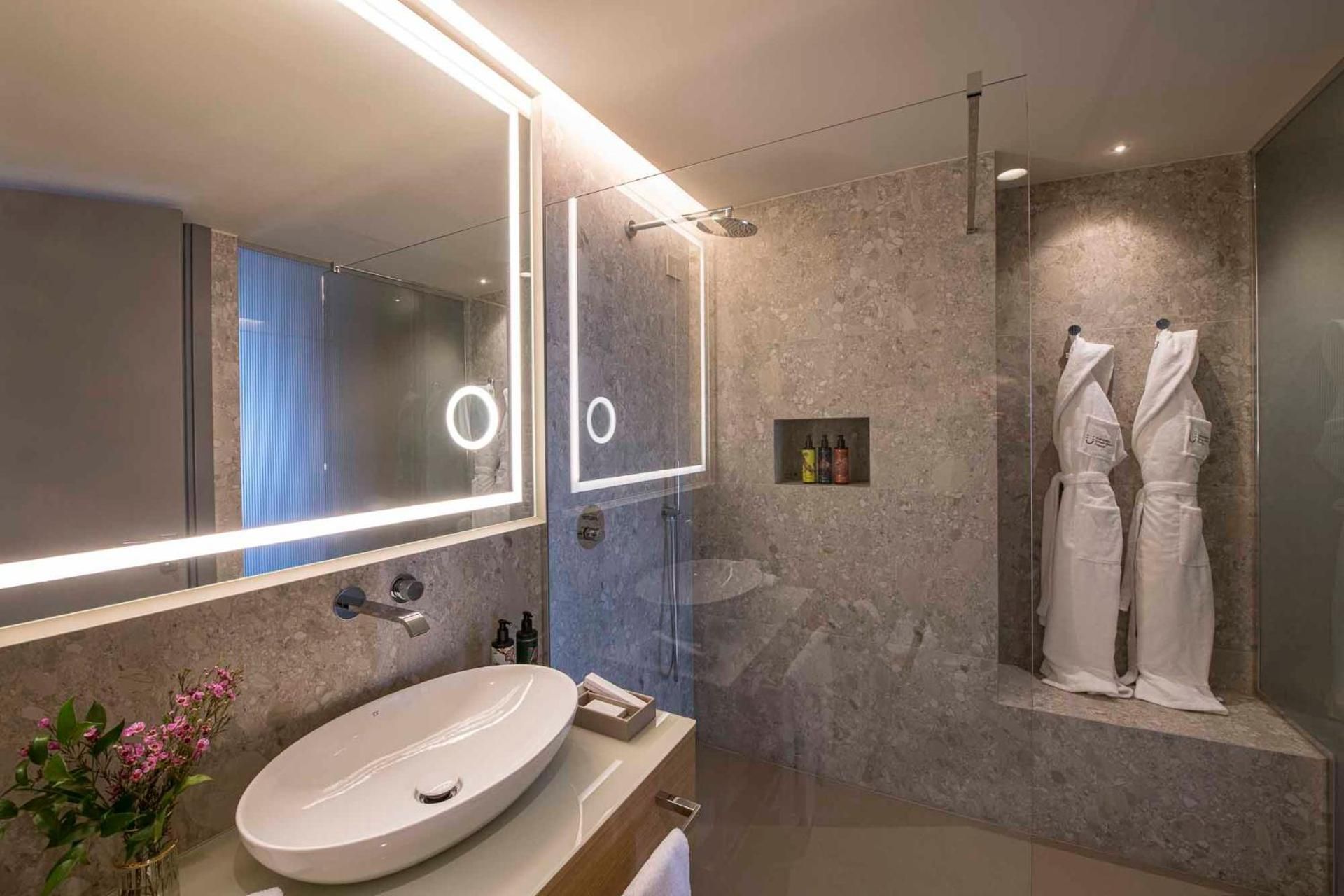 COLUMBUS URBAN RESORT Superior Double or Twin Room 3