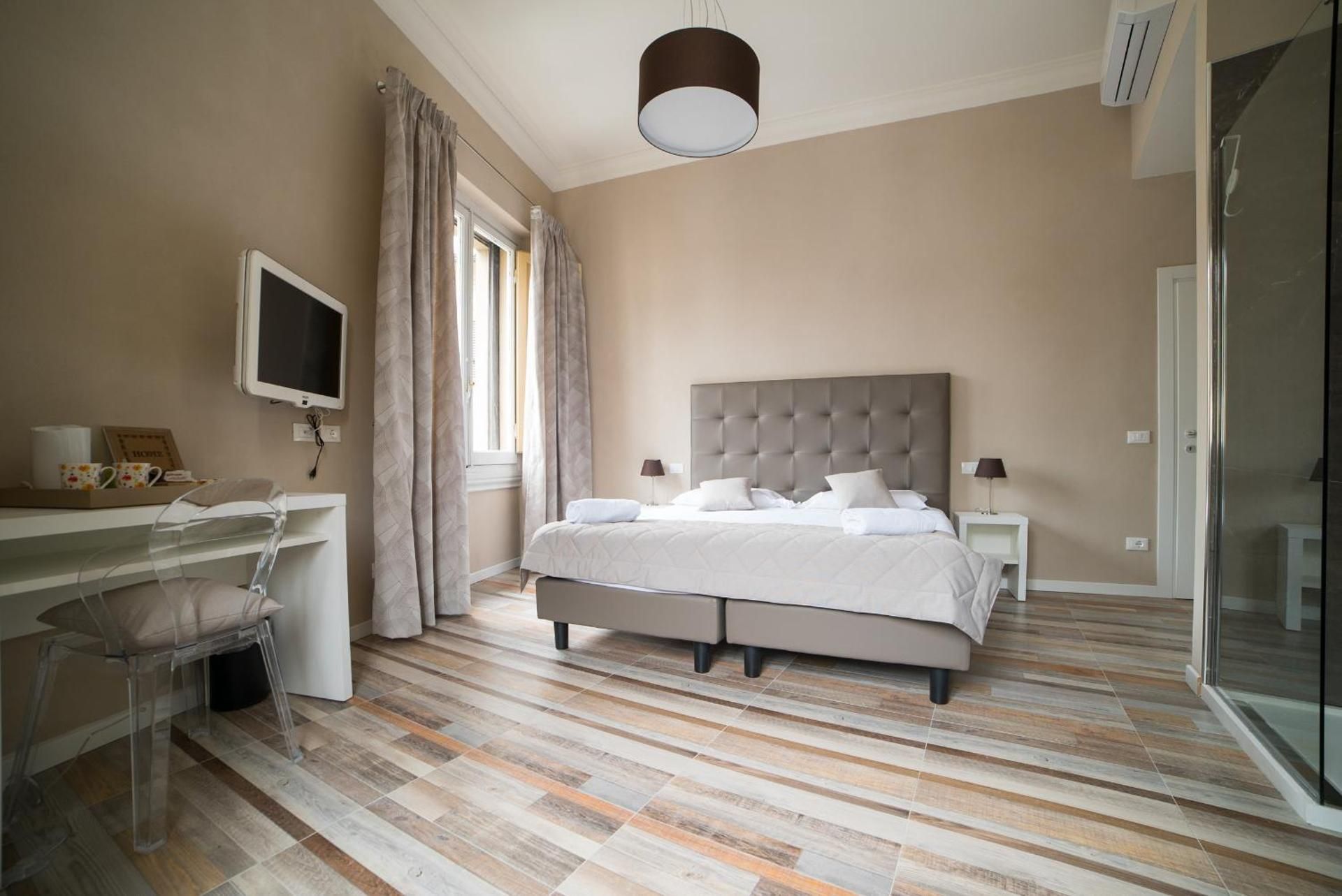 Deluxe Double or Twin Room with City View