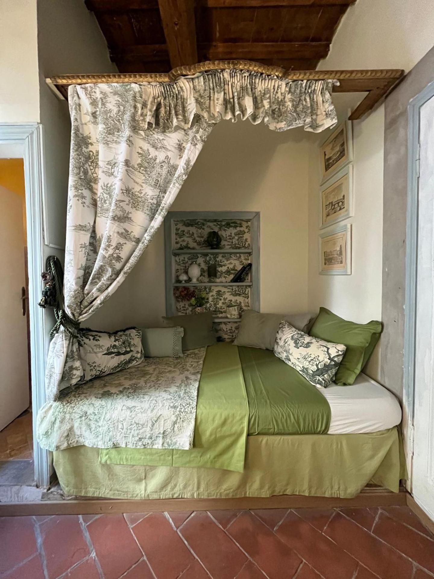 B&B Alla Corte dei Medici Single Room with Terrace 2