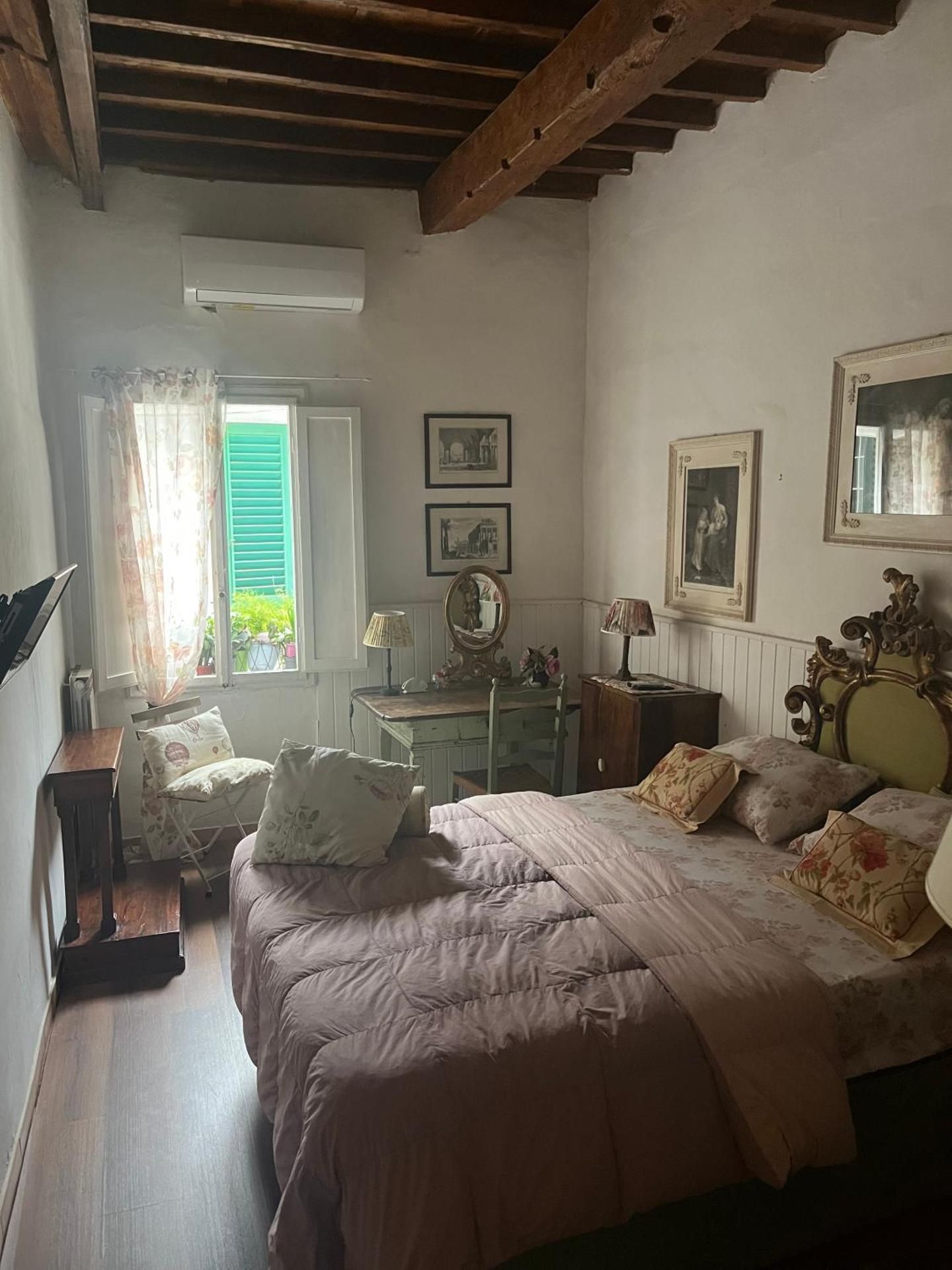 Double Room with Shared Bathroom