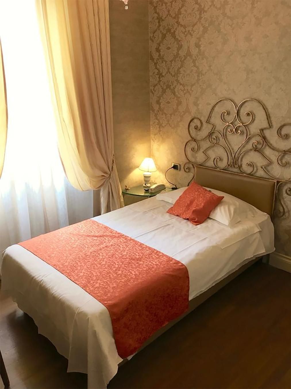 c-hotels De Rose Hotel Single Room