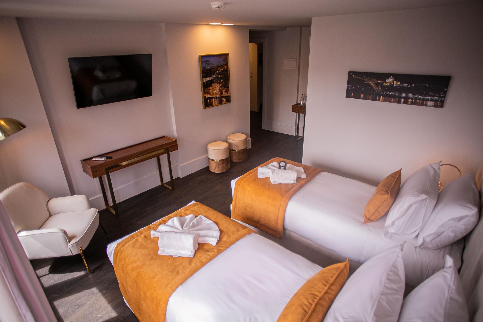 Twin Room with View