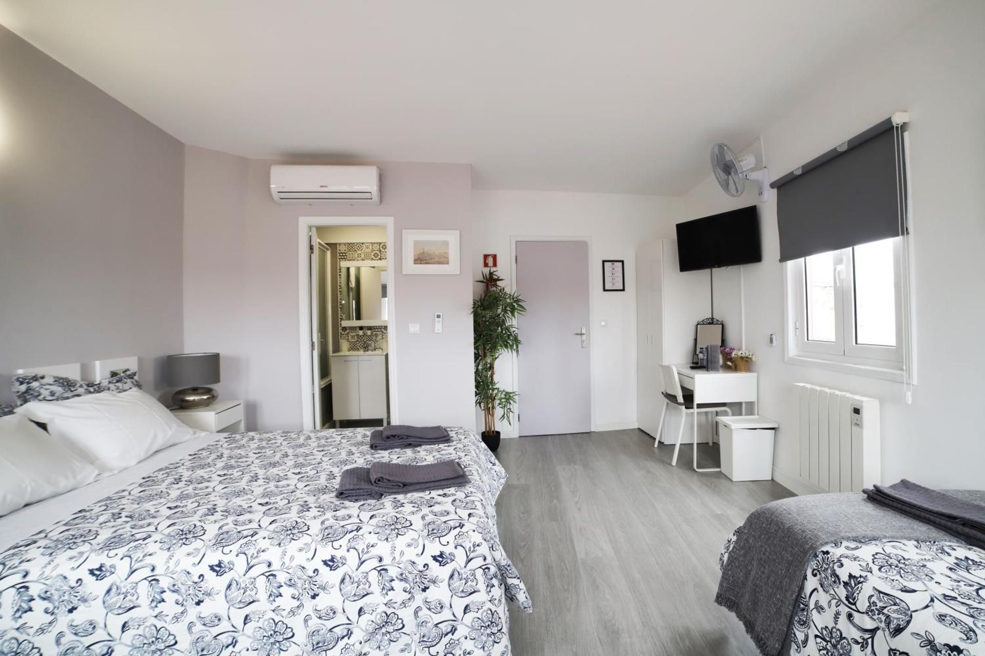 Classic Quadruple Room