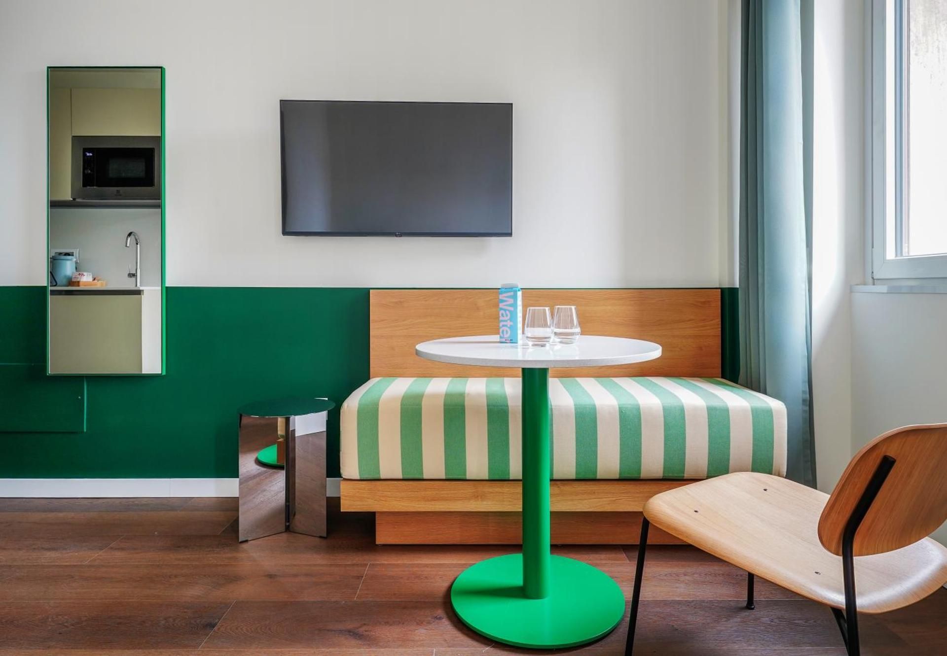 Medium Studio with Kitchenette