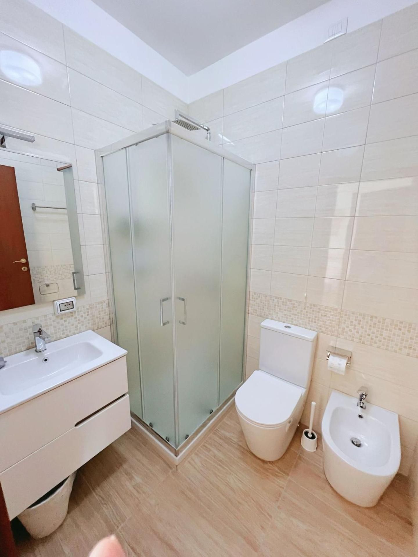 Seveso Milan Central Rooms Twin Room with Private Bathroom 3