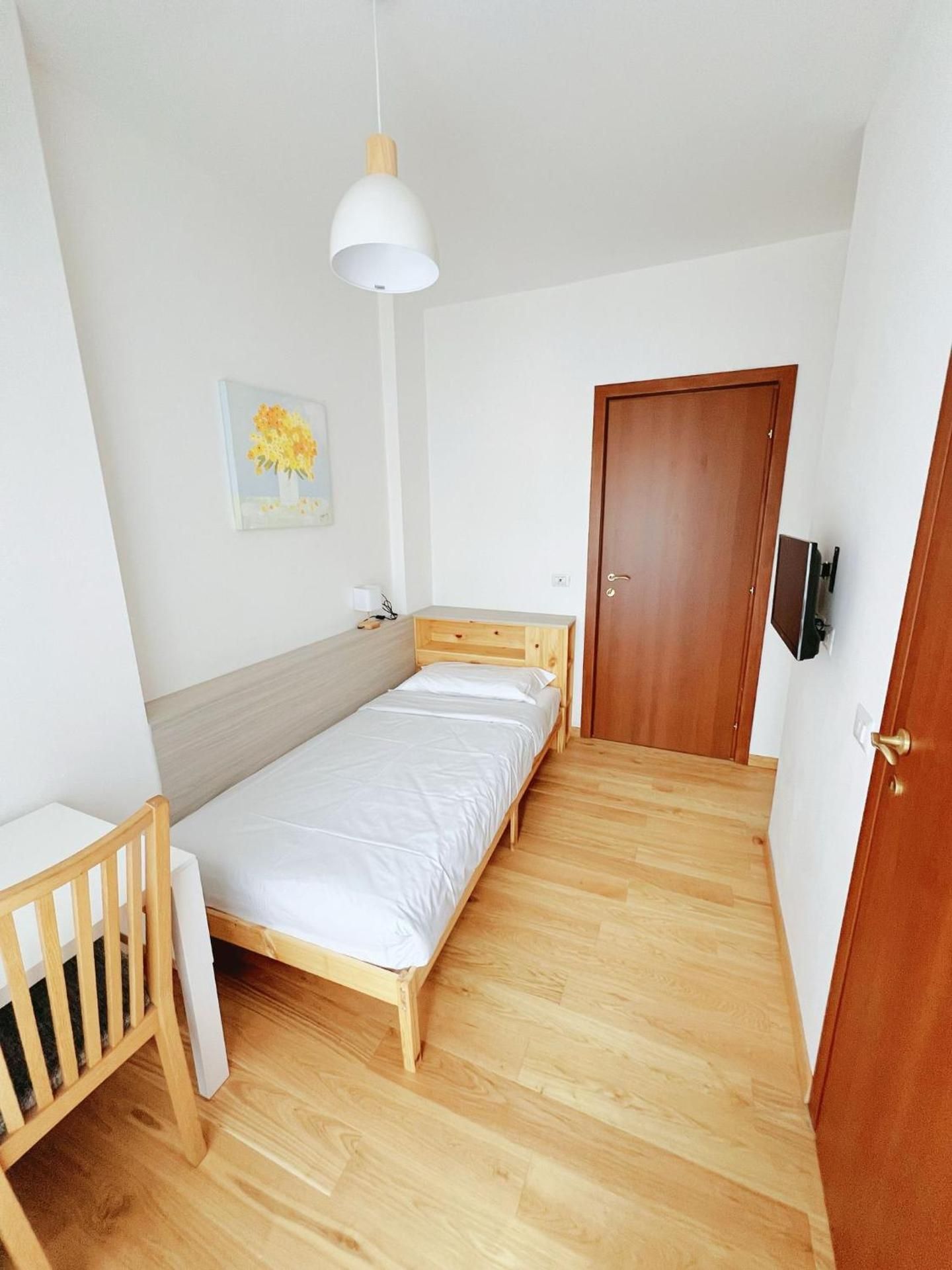 Seveso Milan Central Rooms Single Room with Bathroom 2