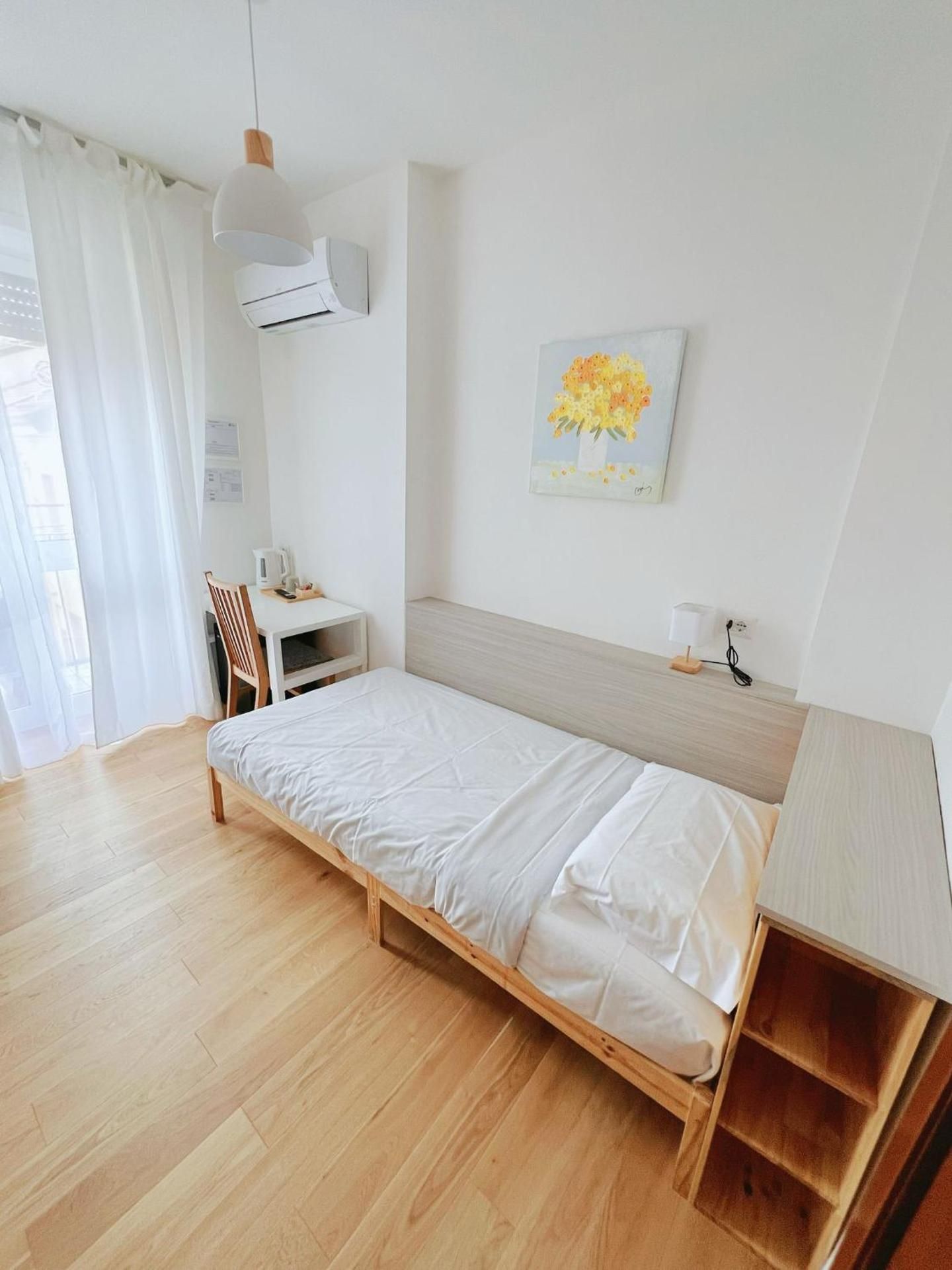 Seveso Milan Central Rooms Single Room with Bathroom