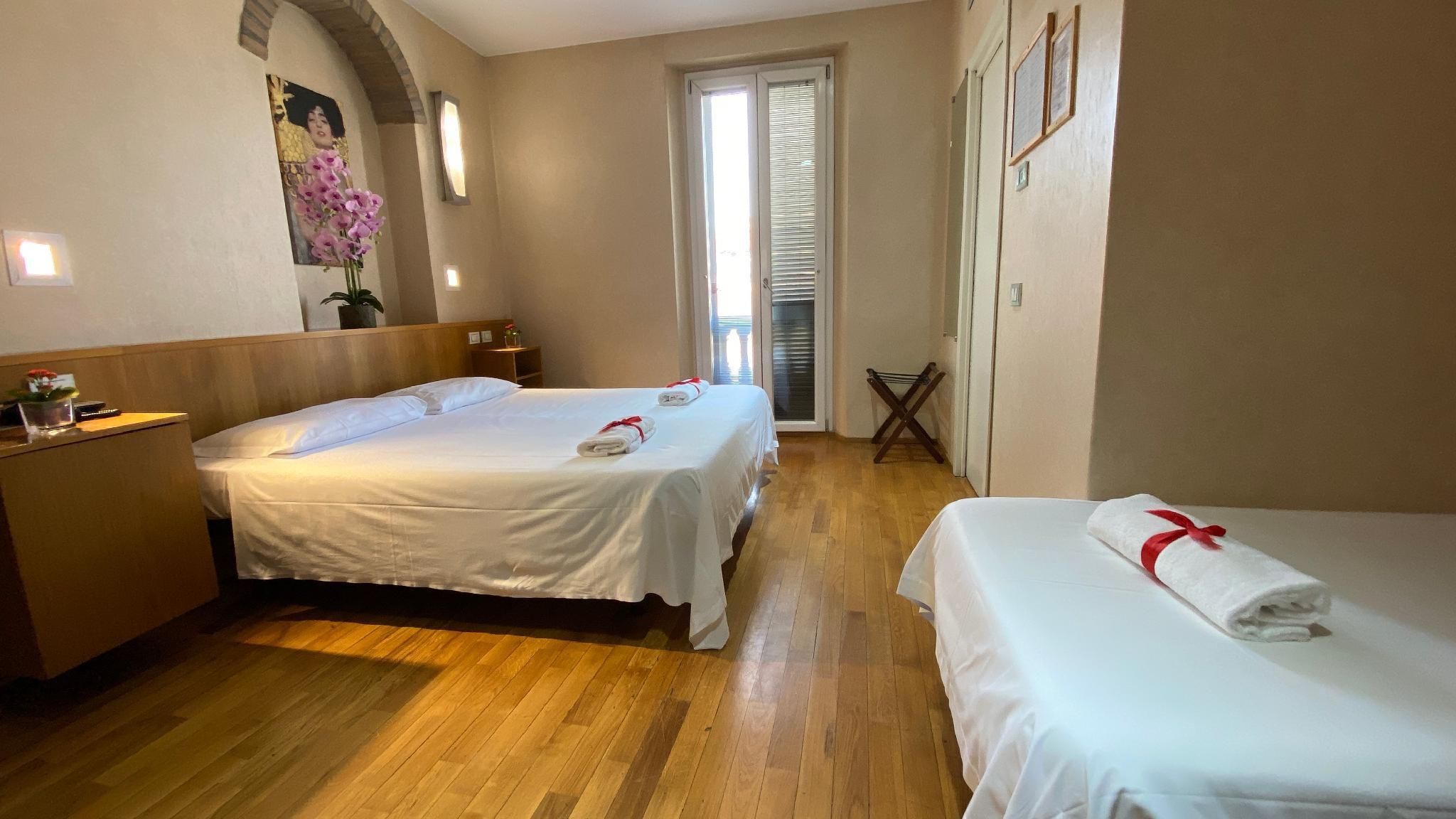 Eurohotel Superior Triple Room 2