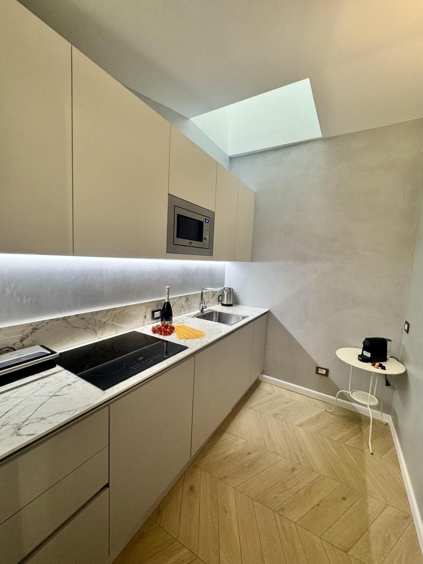 One-Bedroom Deluxe Apartment