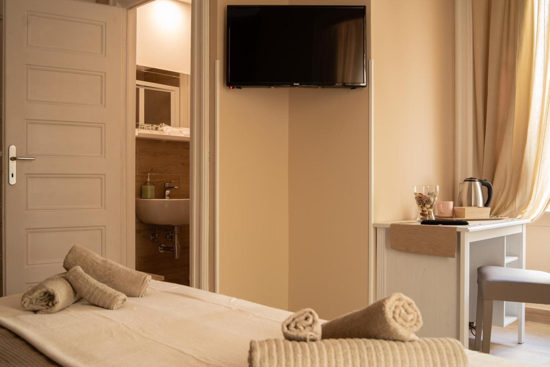 Double Room with Private Bathroom