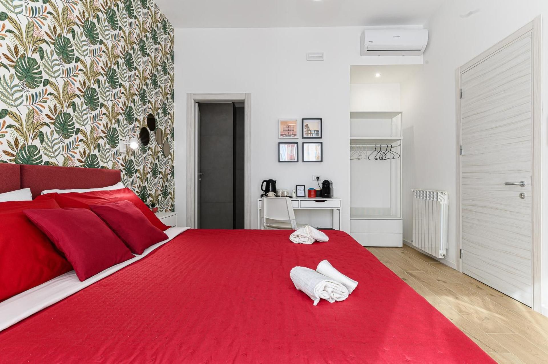 Deluxe Double or Twin Room with Balcony