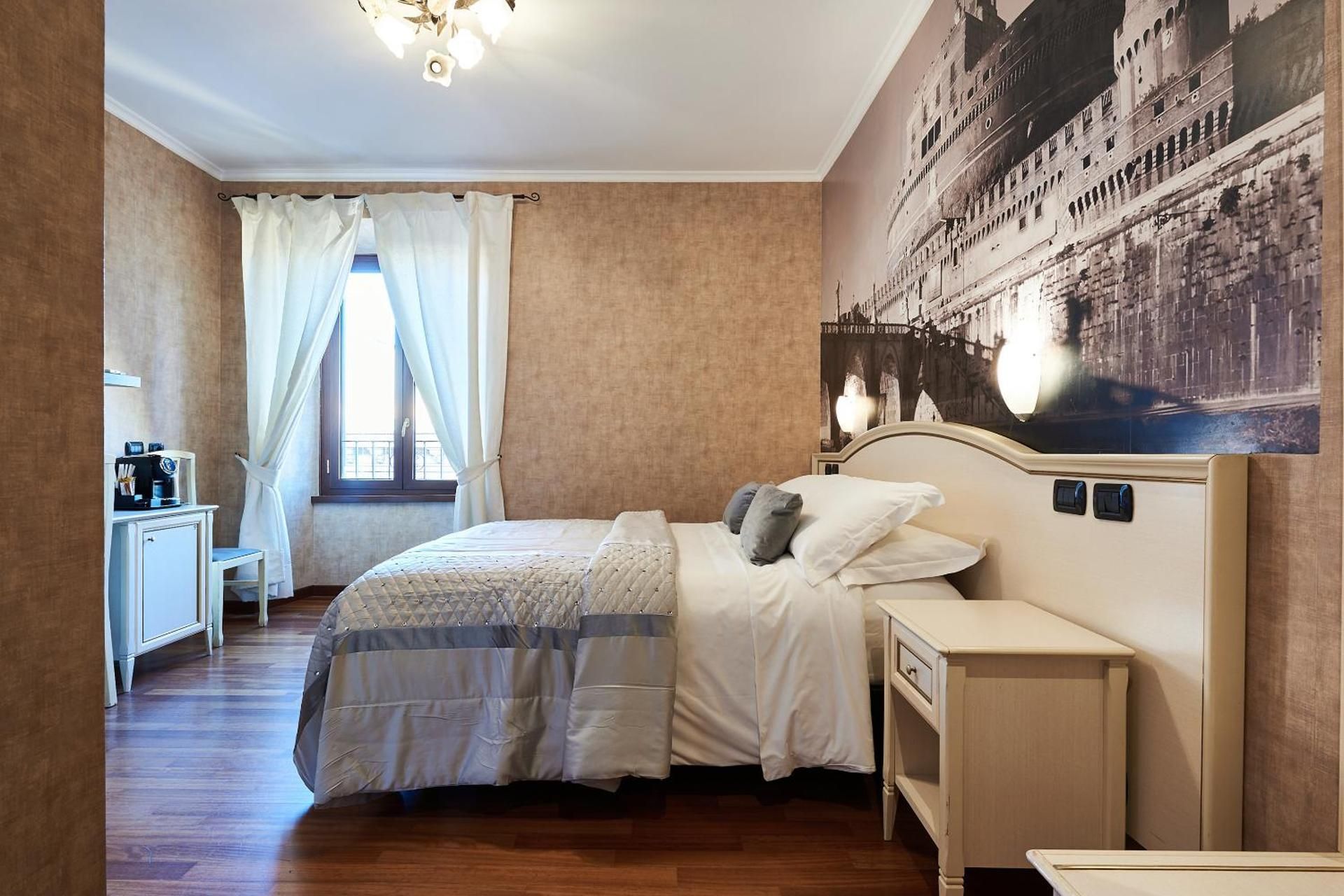 Large Double or Twin Room