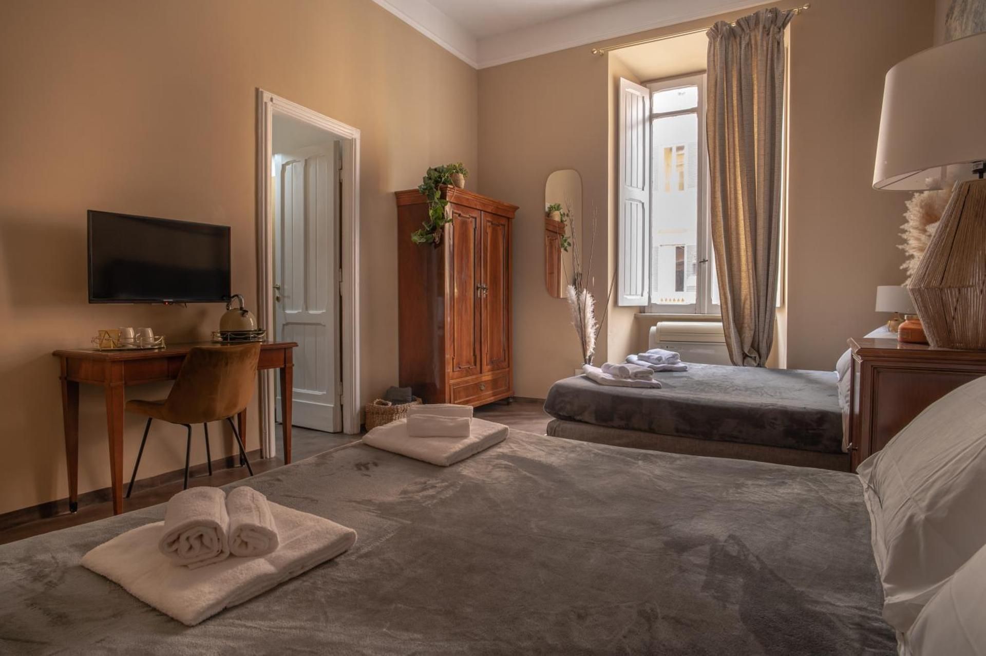 Deluxe Quadruple Room