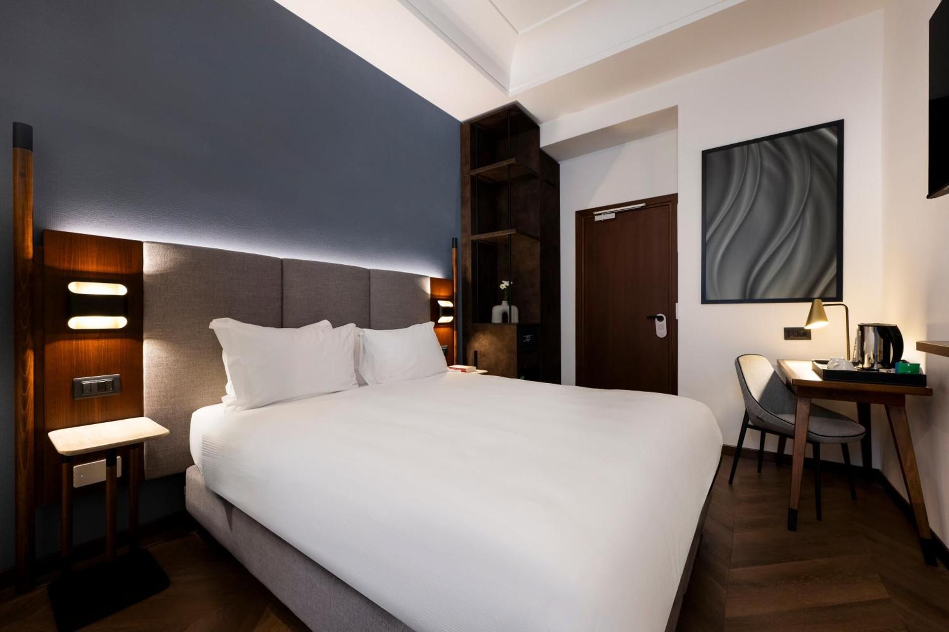 Queen Room