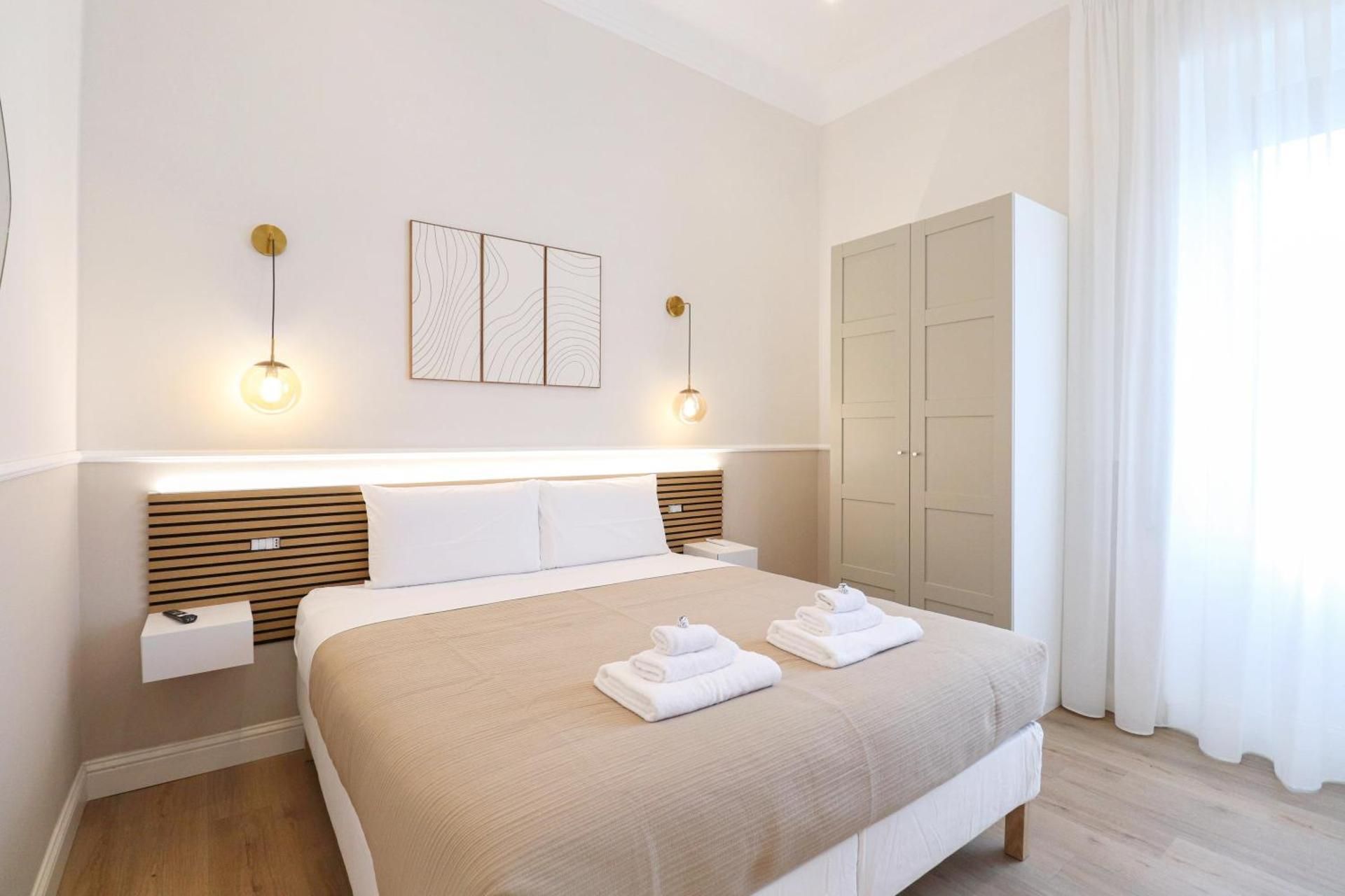 Double Room with Private External Bathroom