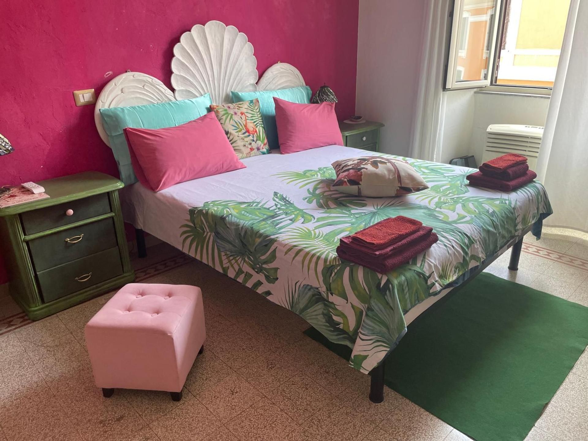 Queen Room