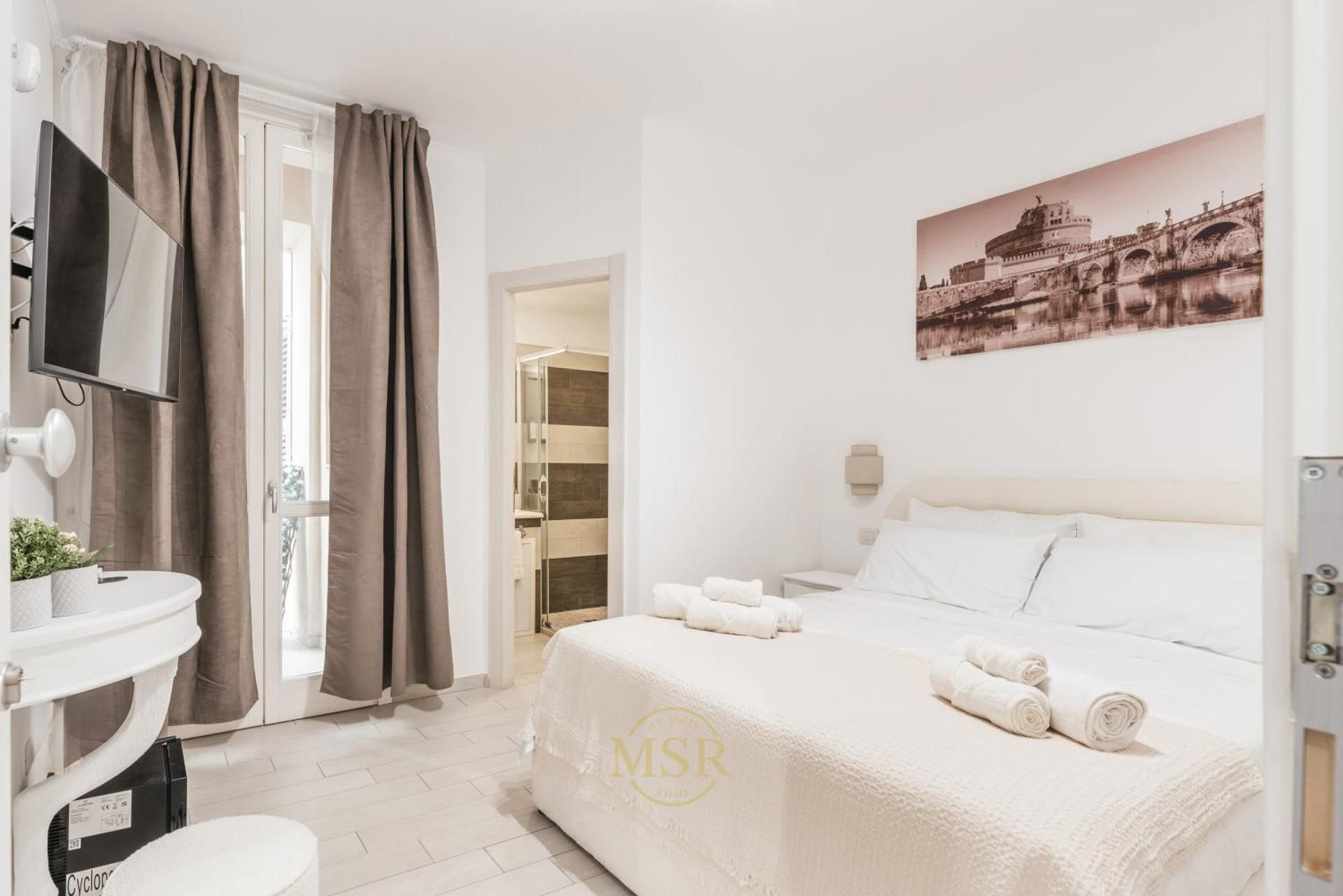 My Suite Rome Deluxe Double Room 2